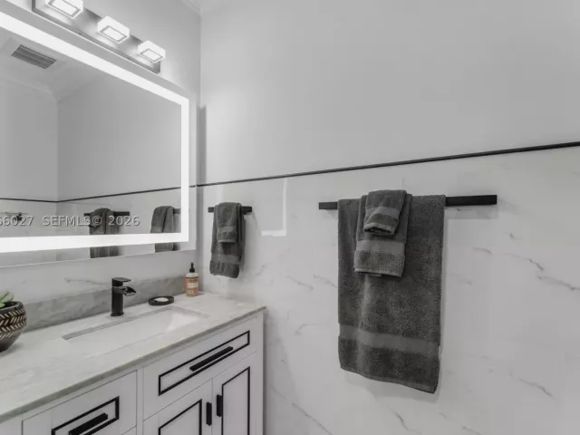 Продажа дома по адресу 14380 SW 36th St - фото 9236410