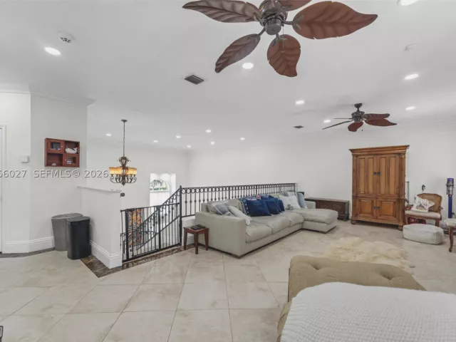 Продажа дома по адресу 14380 SW 36th St - фото 9236419