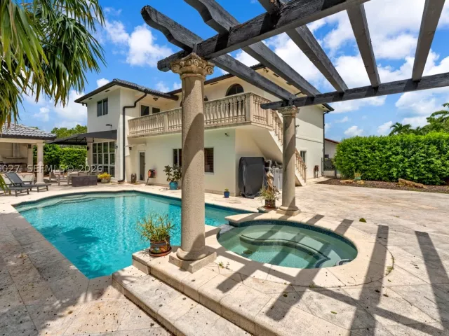 Продажа дома по адресу 14380 SW 36th St - фото 9236439