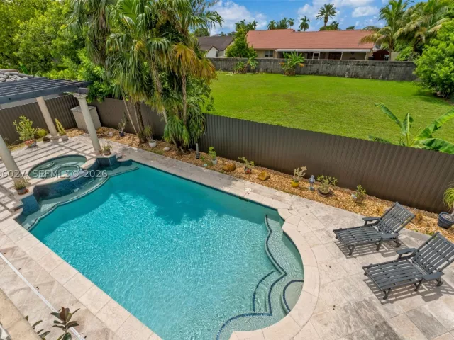 Продажа дома по адресу 14380 SW 36th St - фото 9236445
