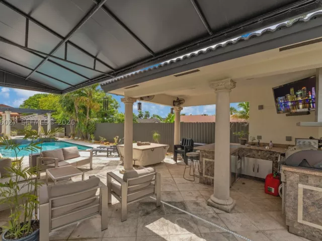 Продажа дома по адресу 14380 SW 36th St - фото 9236447