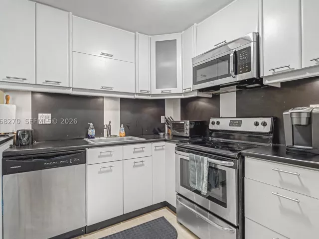 Продажа дома по адресу 2400 Brickell Ave 107D - фото 9262273