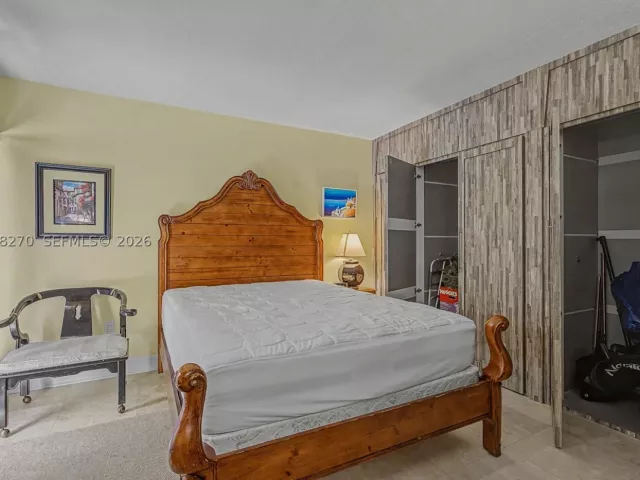 Продажа дома по адресу 2400 Brickell Ave 107D - фото 9262276