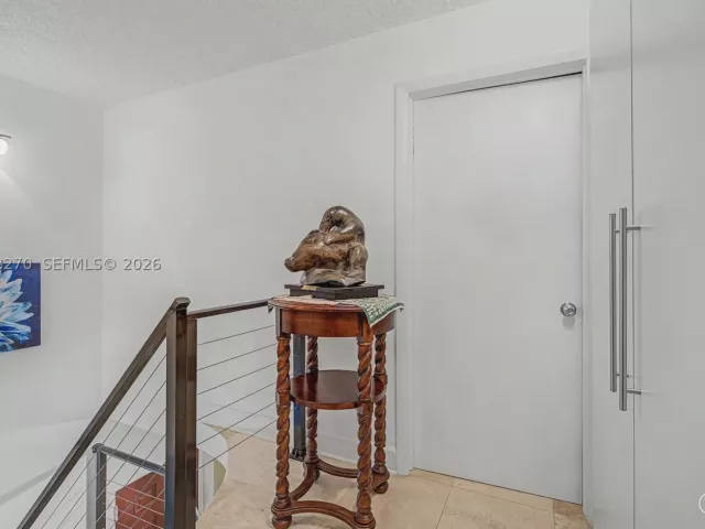 Продажа дома по адресу 2400 Brickell Ave 107D - фото 9262278