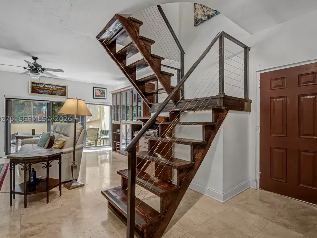 Продажа дома по адресу 2400 Brickell Ave 107D - фото 9262264