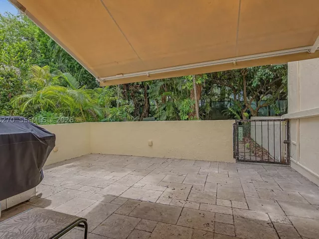 Продажа дома по адресу 2400 Brickell Ave 107D - фото 9262287