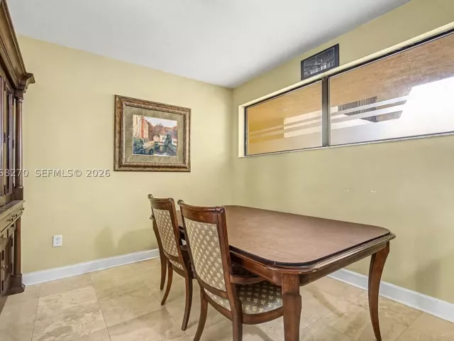 Продажа дома по адресу 2400 Brickell Ave 107D - фото 9262270