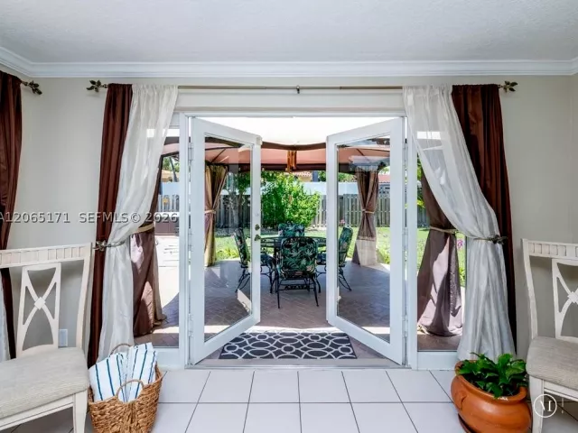 Продажа дома по адресу 939 Washington St - фото 9237262