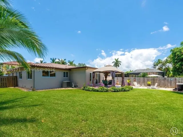 Продажа дома по адресу 939 Washington St - фото 9237267
