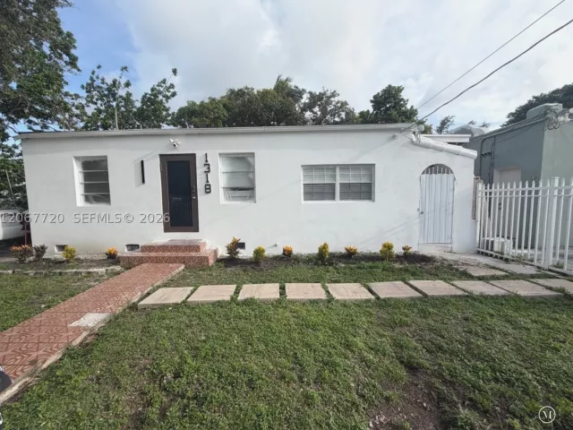 Продажа дома по адресу 1318 NW 34th St - фото 9376051