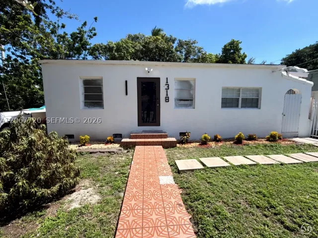Продажа дома по адресу 1318 NW 34th St - фото 9376052