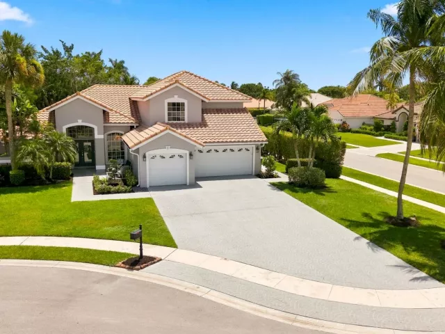 Продажа дома по адресу 20369 HACIENDA Court - фото 9311255