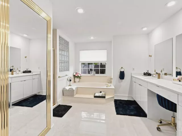 Продажа дома по адресу 20369 HACIENDA Court - фото 9311285