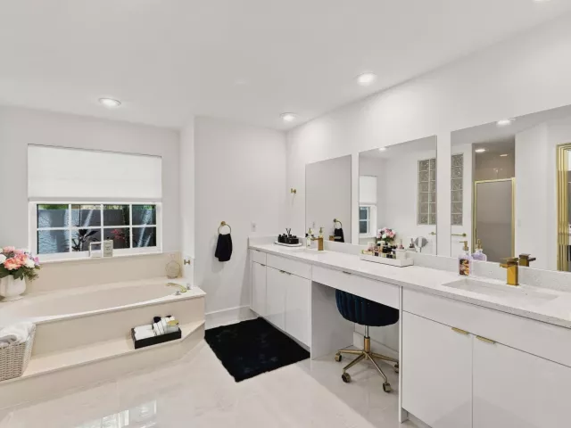 Продажа дома по адресу 20369 HACIENDA Court - фото 9311286