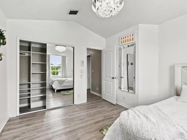 Продажа дома по адресу 20369 HACIENDA Court - фото 9311303