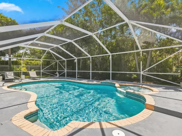 Продажа дома по адресу 20369 HACIENDA Court - фото 9311309