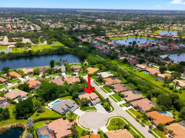 Продажа дома по адресу 20369 HACIENDA Court - фото 9311314