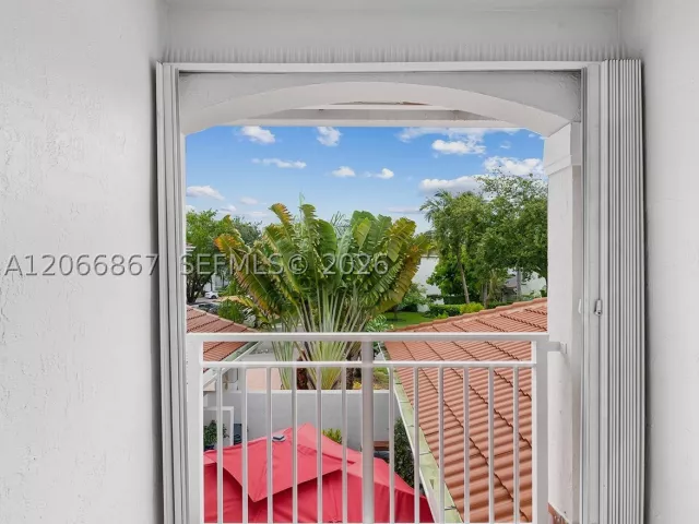 Продажа дома по адресу 1515 Seagrape Way - фото 9237440