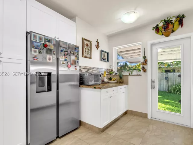 Продажа дома по адресу 4275 SW 87th Ave - фото 9263278