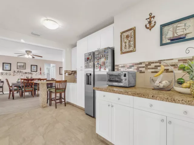 Продажа дома по адресу 4275 SW 87th Ave - фото 9263279