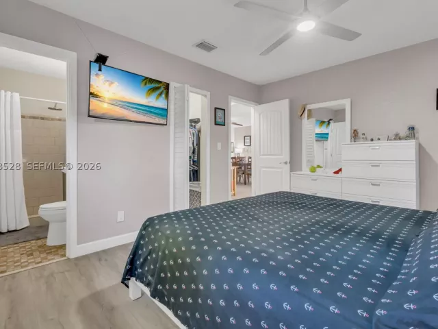 Продажа дома по адресу 4275 SW 87th Ave - фото 9263281