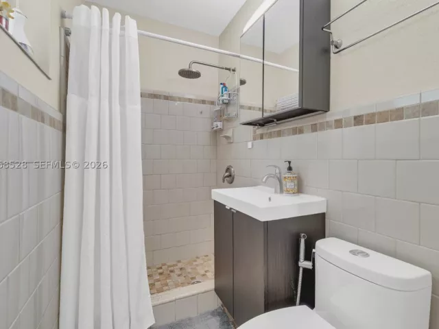 Продажа дома по адресу 4275 SW 87th Ave - фото 9263283