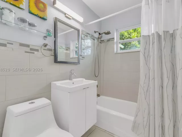 Продажа дома по адресу 4275 SW 87th Ave - фото 9263287
