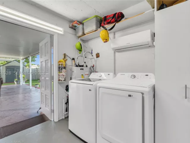 Продажа дома по адресу 4275 SW 87th Ave - фото 9263291