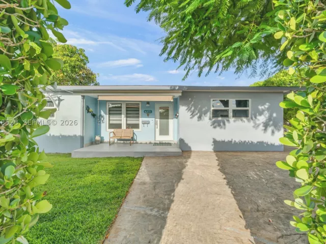 Продажа дома по адресу 4275 SW 87th Ave - фото 9263256