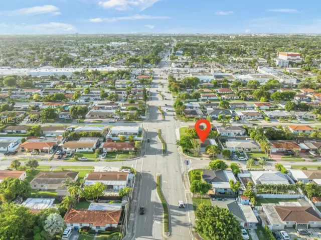 Продажа дома по адресу 4275 SW 87th Ave - фото 9263292