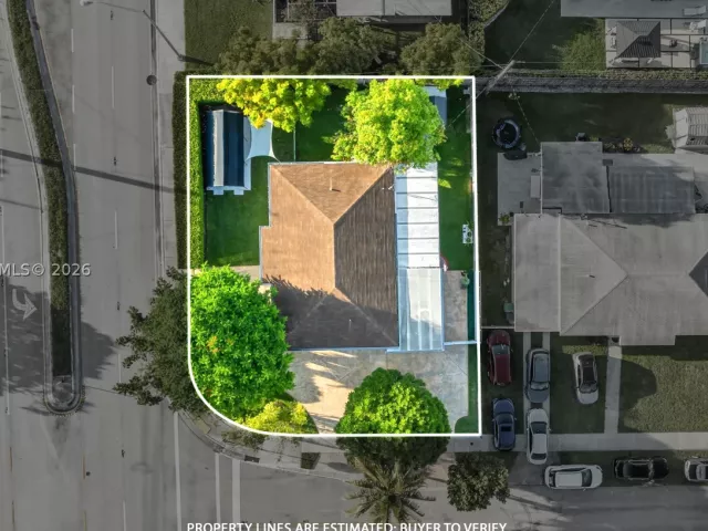 Продажа дома по адресу 4275 SW 87th Ave - фото 9263296