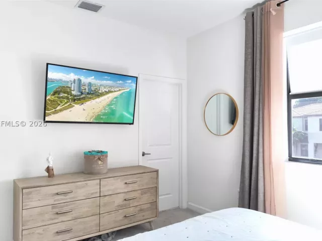 Продажа дома по адресу 23442 SW 127th Pl - фото 9243522