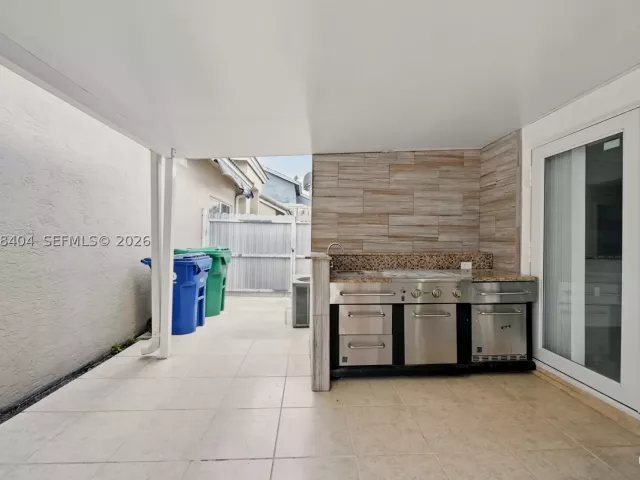 Продажа дома по адресу 5202 NW 187th St - фото 9246092