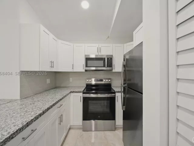 Продажа дома по адресу 5202 NW 187th St - фото 9246068