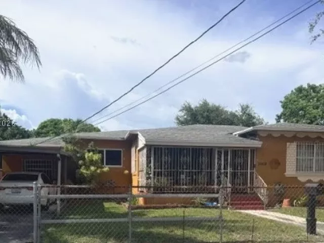 Продажа дома по адресу 3969 SW 2nd St - фото 9282240