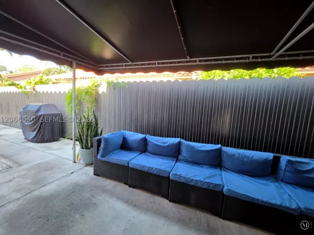 Продажа дома по адресу 11122 SW 143rd Ct - фото 9272410