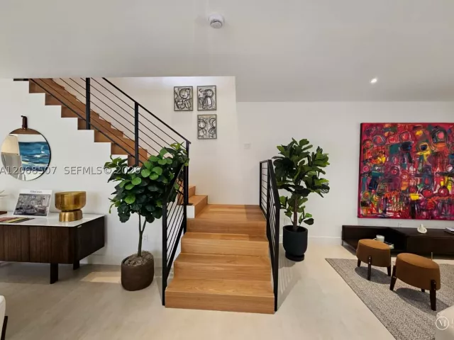 Продажа дома по адресу 2927 SW 36th Ave - фото 9244761