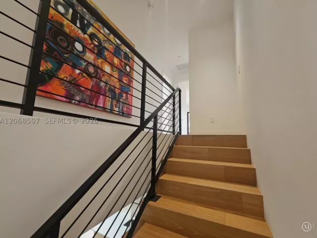 Продажа дома по адресу 2927 SW 36th Ave - фото 9244763