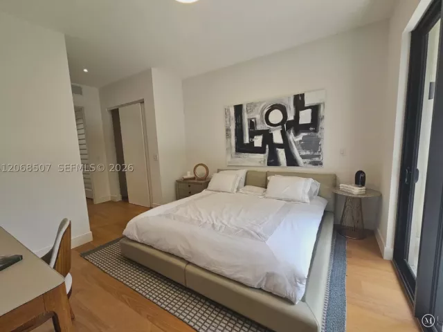 Продажа дома по адресу 2927 SW 36th Ave - фото 9244766