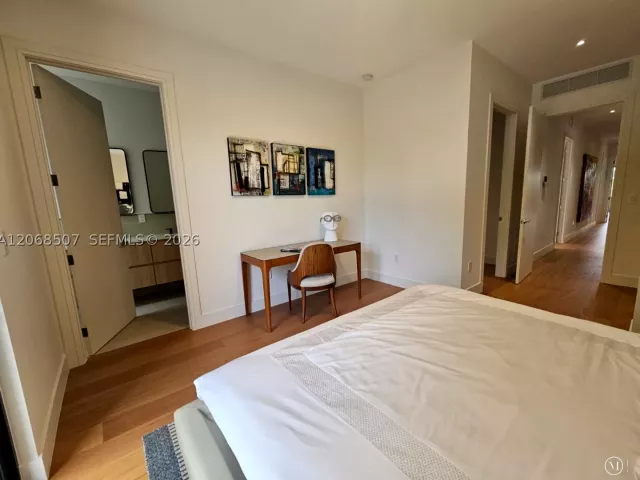 Продажа дома по адресу 2927 SW 36th Ave - фото 9244768