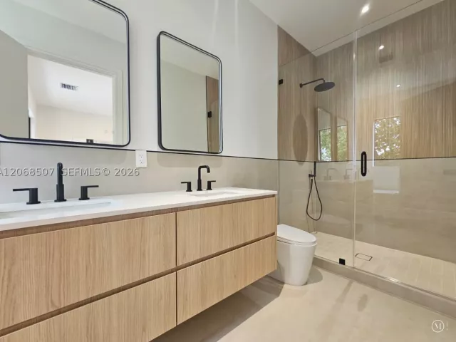 Продажа дома по адресу 2927 SW 36th Ave - фото 9244774