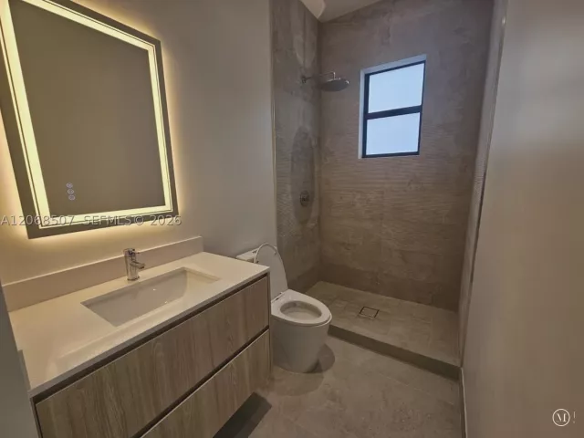 Продажа дома по адресу 2927 SW 36th Ave - фото 9244788