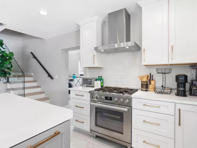Продажа дома по адресу 2447 SE 10th Street - фото 9275283