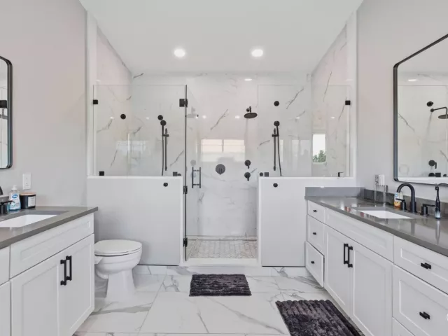 Продажа дома по адресу 2447 SE 10th Street - фото 9275298