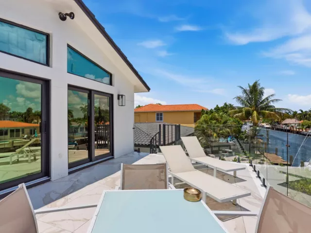 Продажа дома по адресу 2447 SE 10th Street - фото 9275301