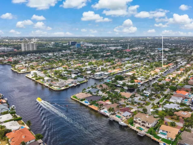 Продажа дома по адресу 2447 SE 10th Street - фото 9275304
