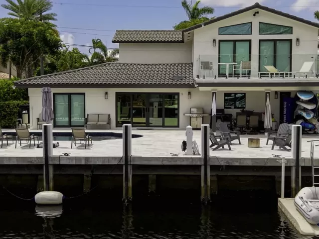Продажа дома по адресу 2447 SE 10th Street - фото 9275307