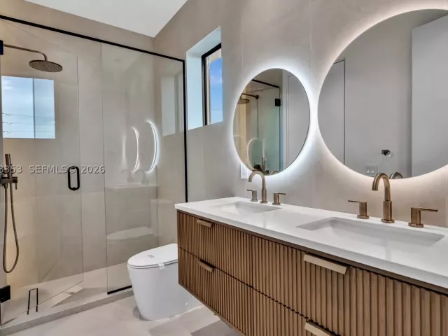 Продажа дома по адресу 2220 SW 14th St - фото 9259949