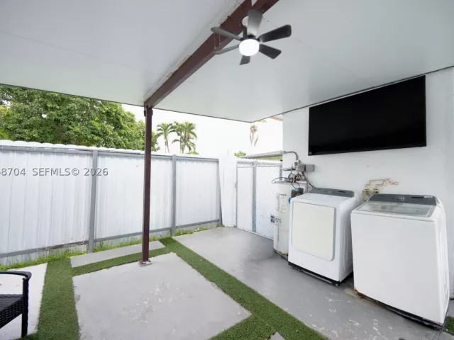 Продажа дома по адресу 2920 SW 69th Ave - фото 9290527