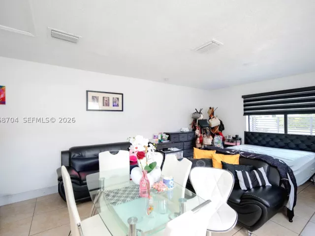 Продажа дома по адресу 2920 SW 69th Ave - фото 9290530